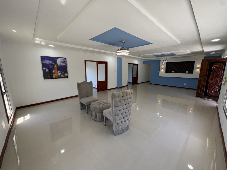 5 Bedroom Property for Sale in Cintsa East Eastern Cape